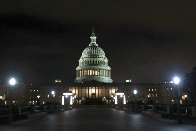 Kapitol USA svetlá