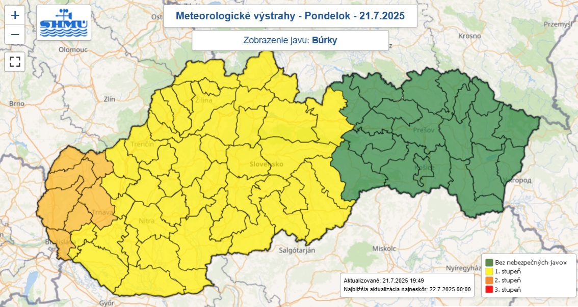 Zaktualizované výstrahy pred búrkami na Slovensku na pondelok 21. júla 2025 podvečer.