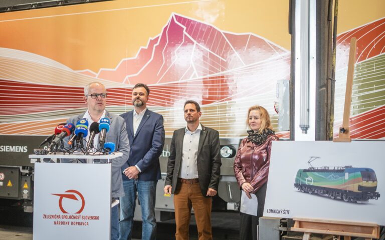 ZSSK: Rušne Siemens Vectron s novým dizajnom