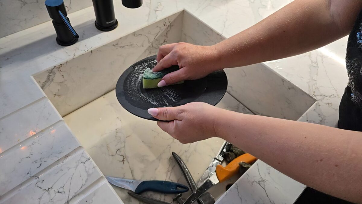 Umývanie riadu ručne