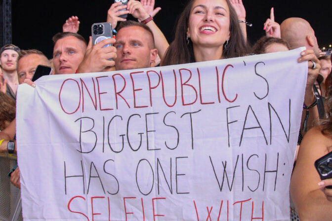 OneRepublic Lovestream ľudia fanúšik transparent