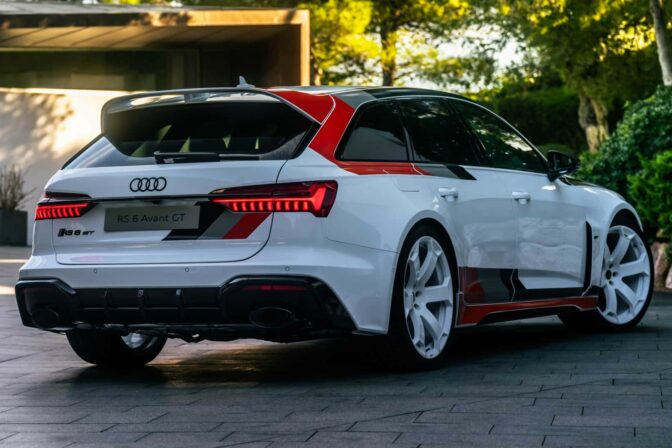 Audi_rs6_avant_gt_11.jpg