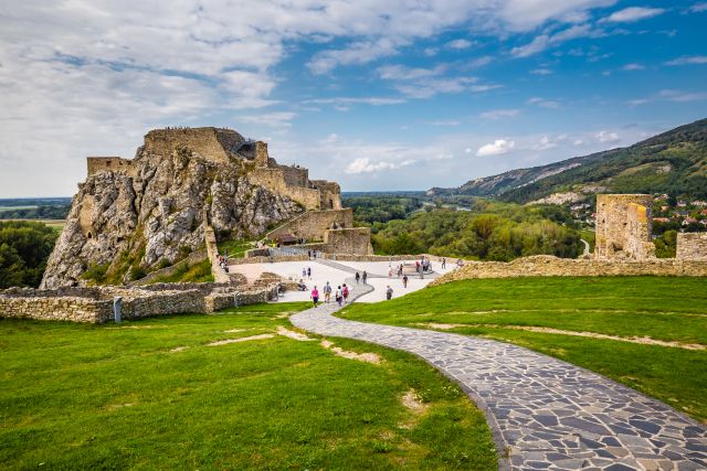 Hrad Devín, Devínsky hrad
