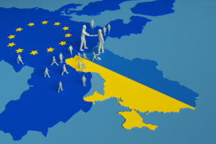 European Union helping Ukrainian refugees to flee from war