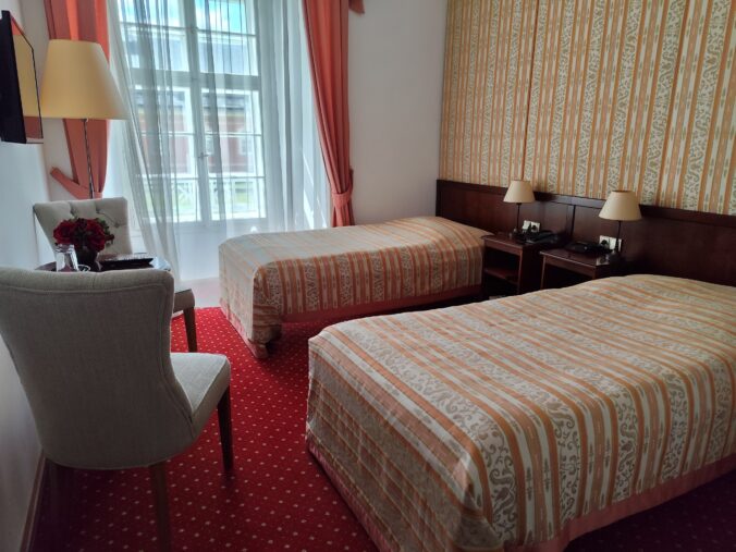 V zámku Dobŕíš je možná sa i ubytovať.