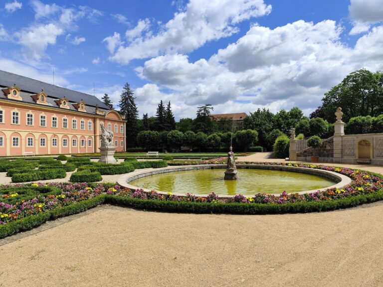 Zámok Dobříš patrí k najkrajším rokokovým pamiatkam v Česku