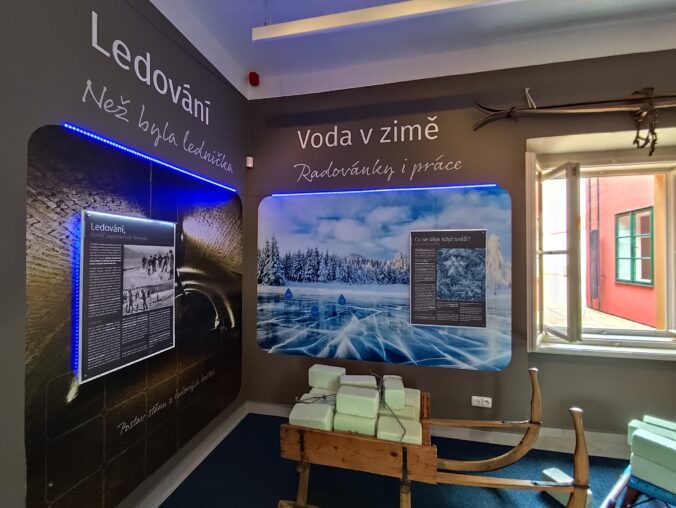 V oranžérii, ktorá kedysi slúžila ako skleník, dnes nájdete hravé expozície Voda a Les, ktoré zábavnou formou vysvetľujú kolobeh vody či fungovanie lesa.