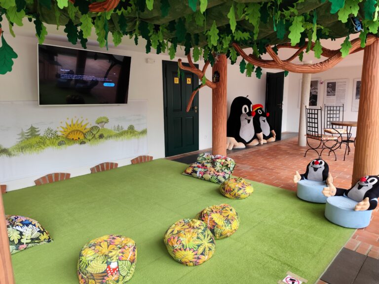 V Galérii Zdeňka a Emilie Milerových sa deti stretnú so známym krtkom.