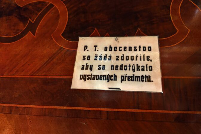 Unikátne ceduľky, ktoré dal vytlačiť ešte syn Vincenta Karola František Jozef Auersperg po roku 1880.