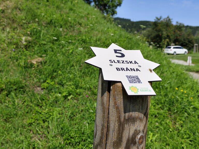 Historické opevnenie Velká Šance pri Mostoch u Jablunkova s kamennými hradbami a zachovanými valmi