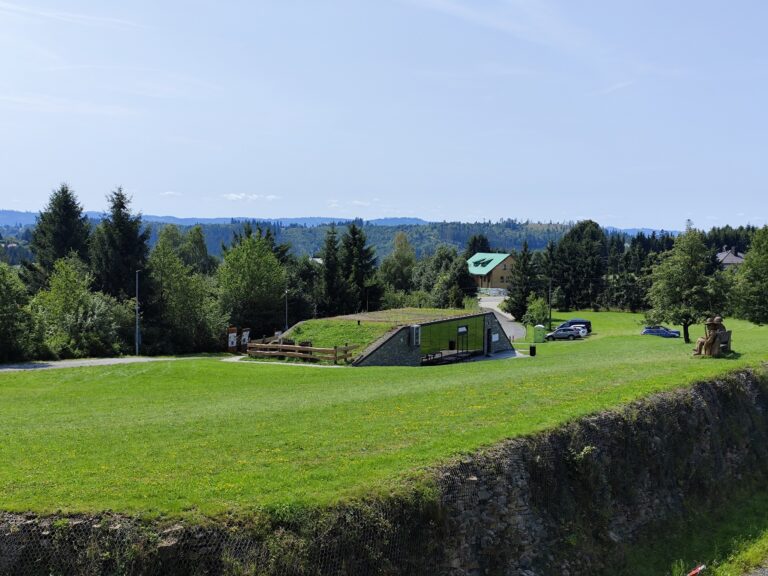 Historické opevnenie Velká Šance pri Mostoch u Jablunkova s kamennými hradbami a zachovanými valmi