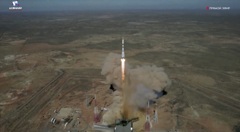 Sojuz raketa loď oheň krajina