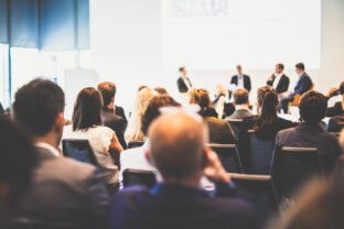 Konferencie sú čoraz viac nástrojom rozvoja: Firmám prinášajú inovácie, zamestnancom motiváciu