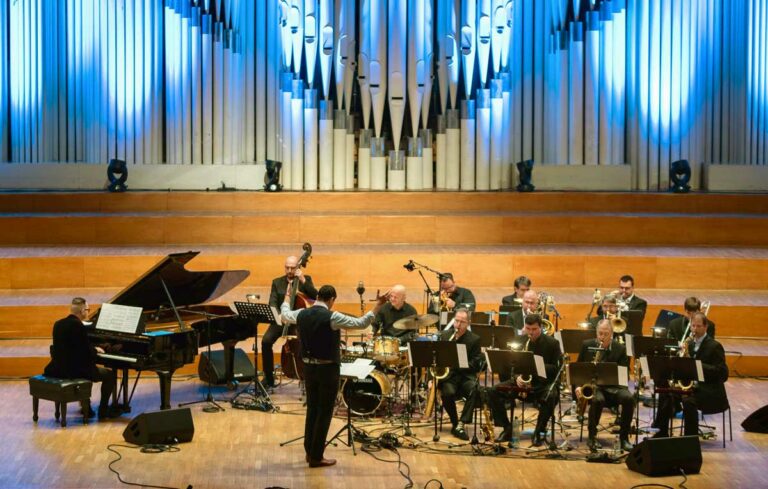 Lukas oravec orchestra slovensky rozhlas photo michal dzubina.jpg