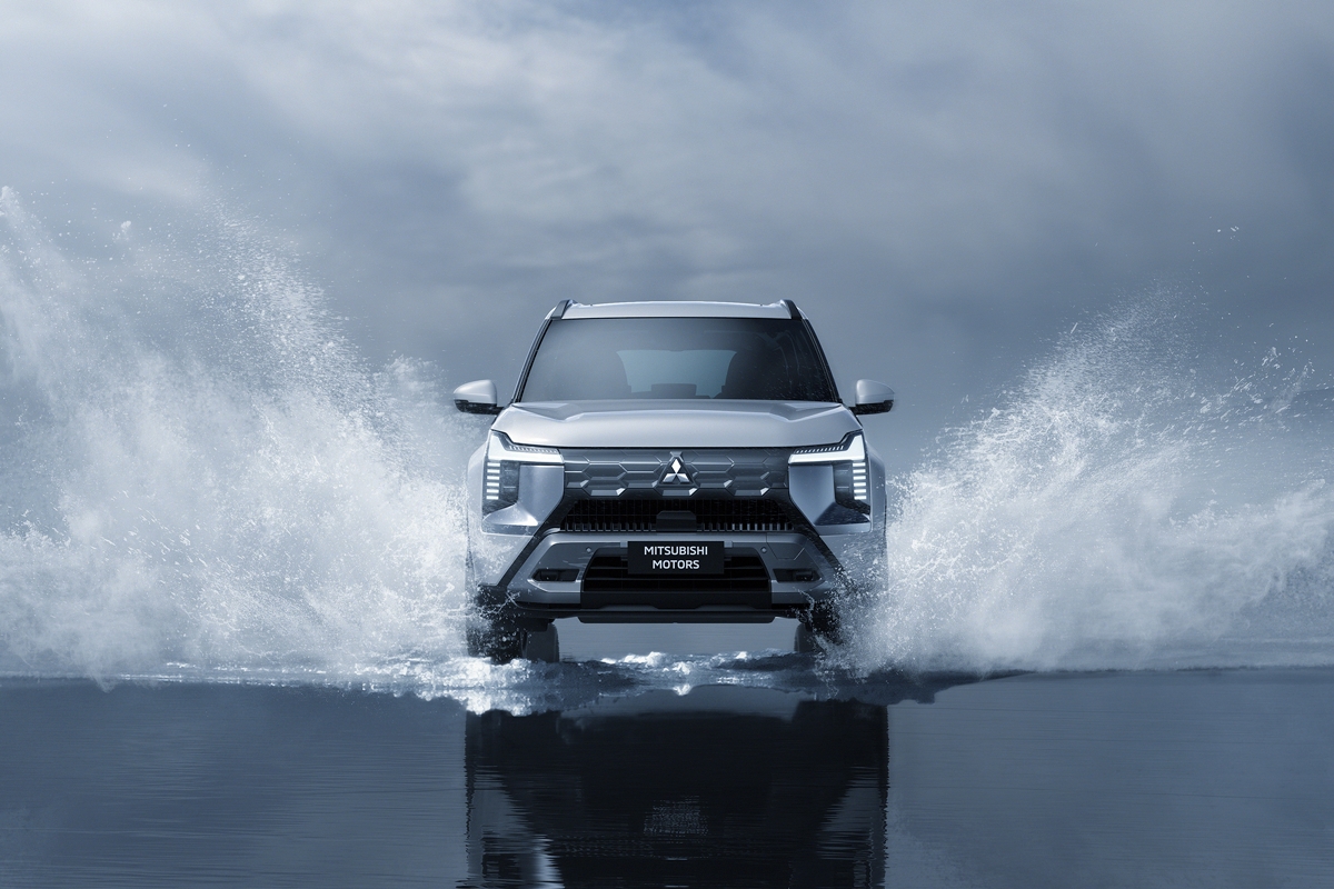 Mitsubishi_destinator_07.jpg