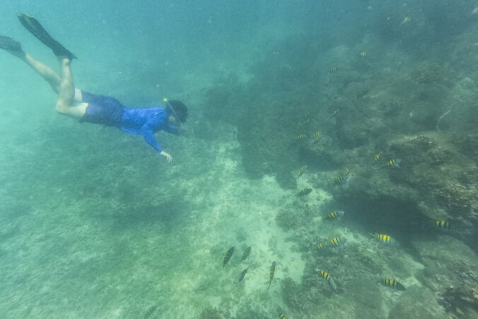 šnorchliar more útes