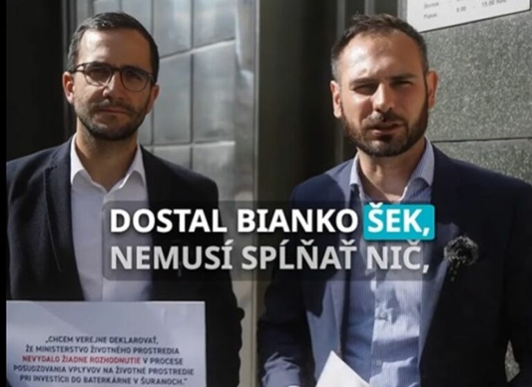 Poslanci Július Jakab a Rastislav Krátky.