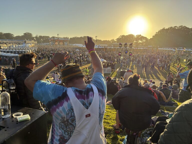 ľudia vystúpenie západ slnko