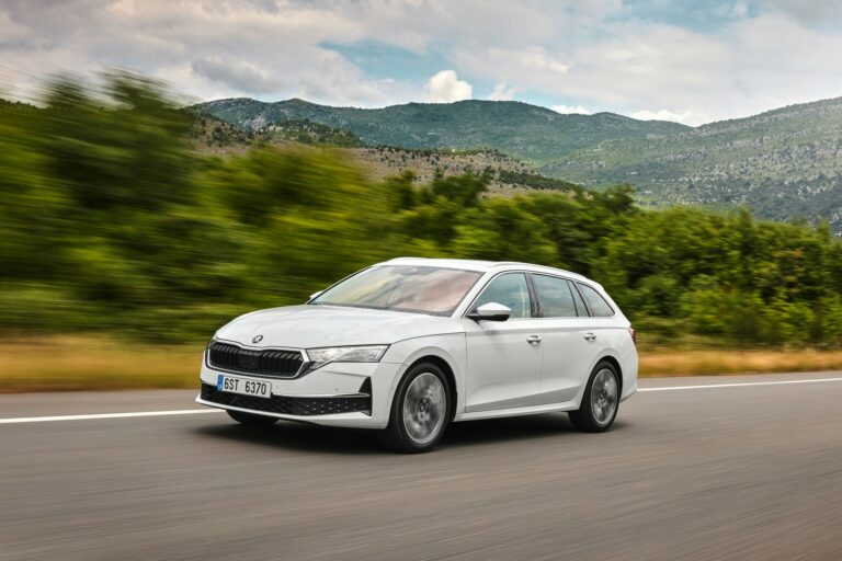 Skoda_octavia 4_a_octavia rs_4_2025_10.jpg