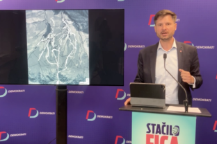 Kiča, Demokrati