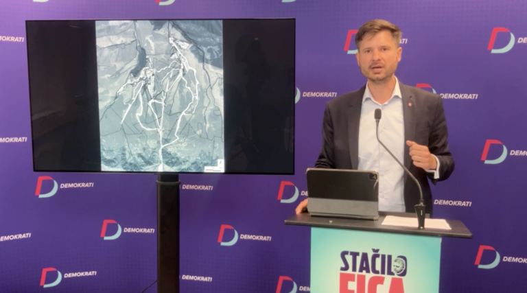 Kiča, Demokrati