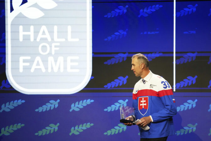 Zdeno Chára počas uvedenia do Siene slávy Medzinárodnej hokejovej federácie (IIHF).