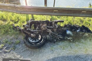 Zrážka motocyklistu s autom pri Hriňovej.