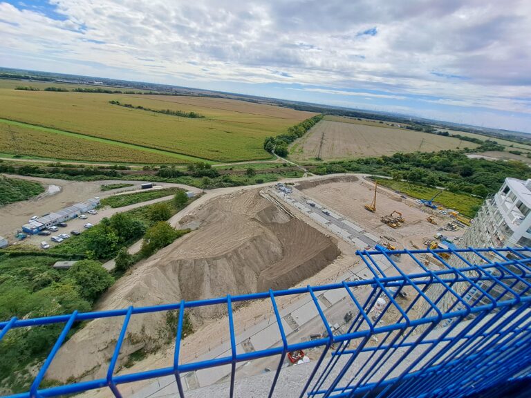 Slnečnice Nad mestom - výhľad z veže M1