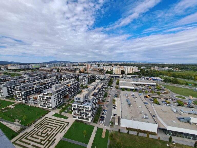 Slnečnice Nad mestom - výhľad z veže M1