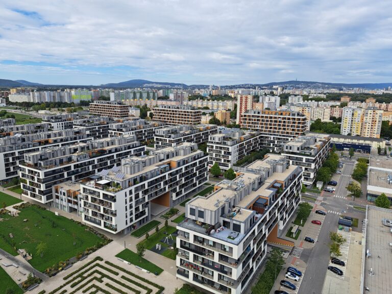 Slnečnice Nad mestom - výhľad z veže M1