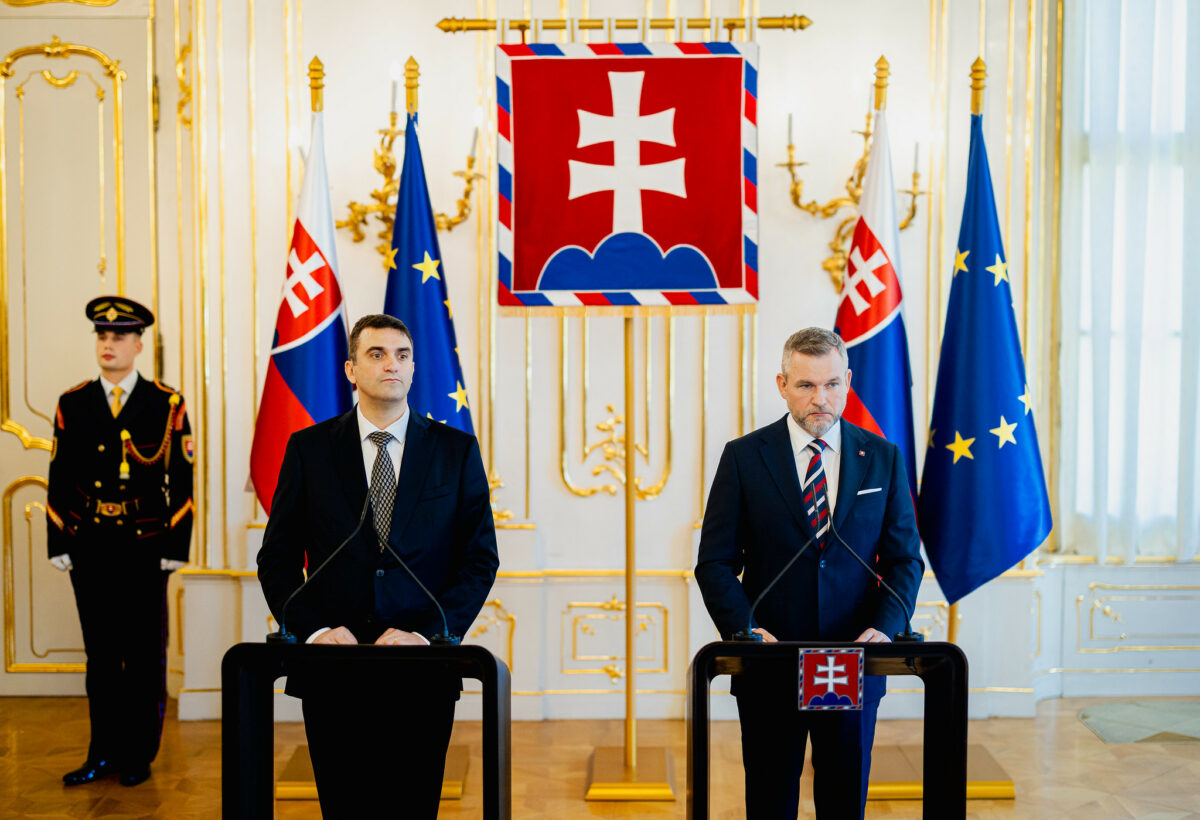 Pellegrini sa zastal SAV a skritizoval Kotlárovo „motanie sa v chemickom zložení vakcín“ – VIDEO