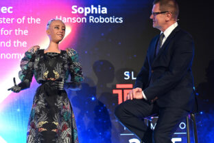 Umelá inteligencia Hanson Robotics Sophia Peter Kmec konferencia