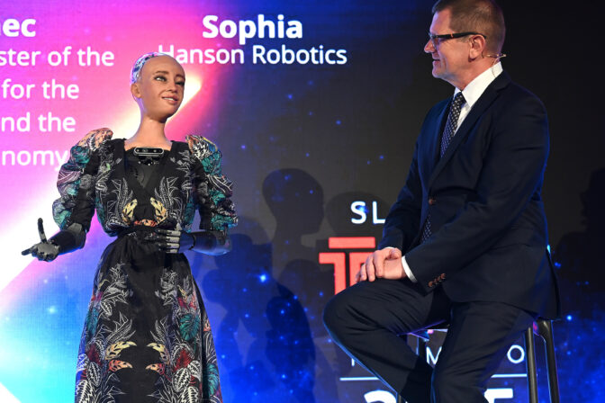 Umelá inteligencia Hanson Robotics Sophia Peter Kmec konferencia