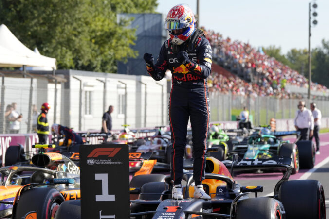 Jazdec Red Bull Max Verstappen formula súťaž