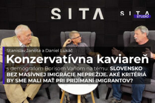 Demograf Boris Vaňo v rozhovore so Stanislavom Janotom a Danielom Lukáčom počas nahrávania video podcastu Konzervatívna kaviareň v Štúdiu SITA.