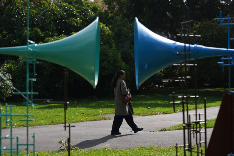 Abdollah Nafisi dielo sochár socha Susedia človek ľudia