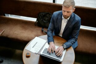 Ca20_moderne manazerske vzdelavanie s flexibilitou online.jpg