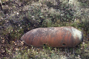Large aerial bomb