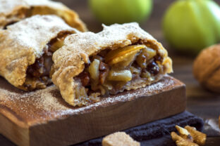 Apple strudel