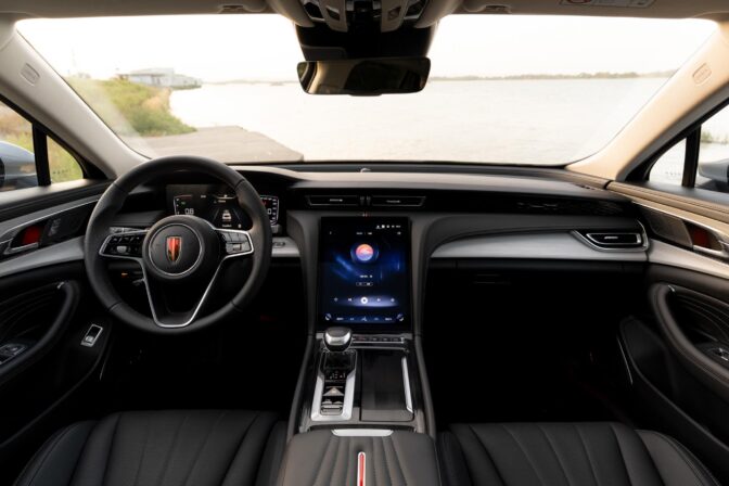 Hongqi h5 comprim sk 1.jpg