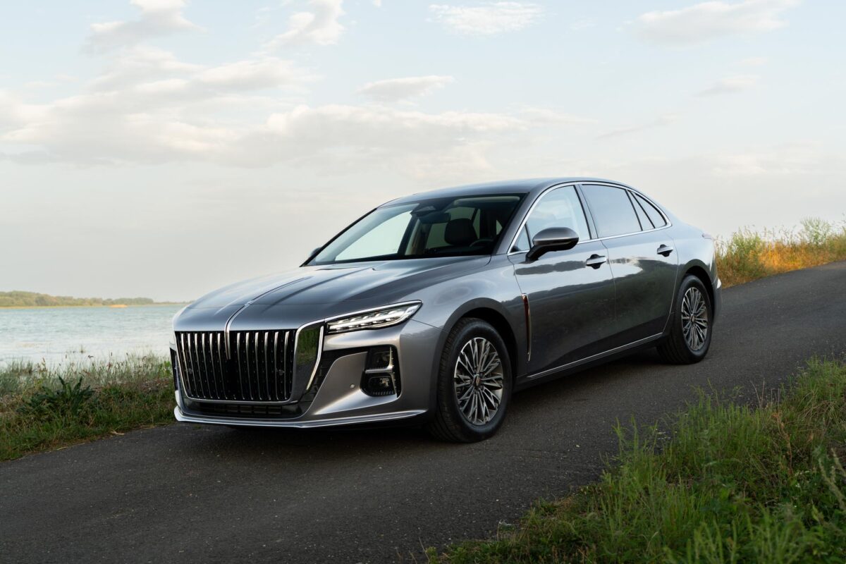 Hongqi h5 comprim sk 4.jpg