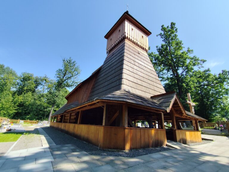 Drevený kostolík v Gutech – replika pôvodnej stavby z roku 1563