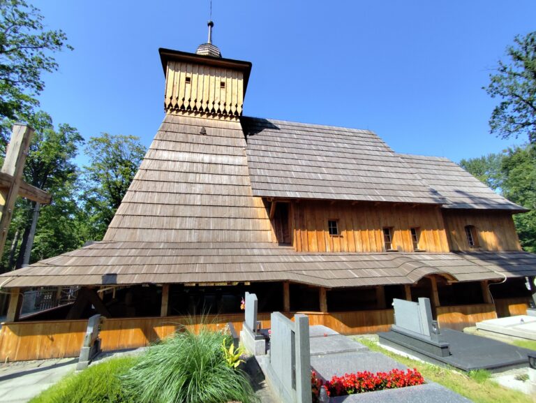 Drevený kostolík v Gutech – replika pôvodnej stavby z roku 1563