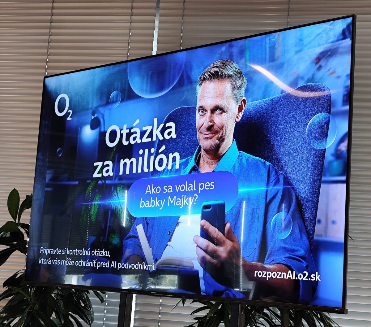 O2 spúšťa kampaň Otázka za milión: Ako odhaliť podvody, pri ktorých hrá hlavnú úlohu AI.
