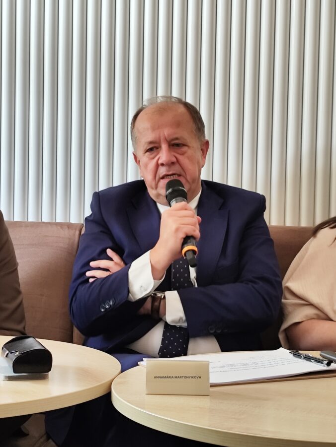 Primátor mesta Trenčín Richard Rybníček na tlačovej konferencii zdôraznil význam kultúry pre rozvoj mesta.