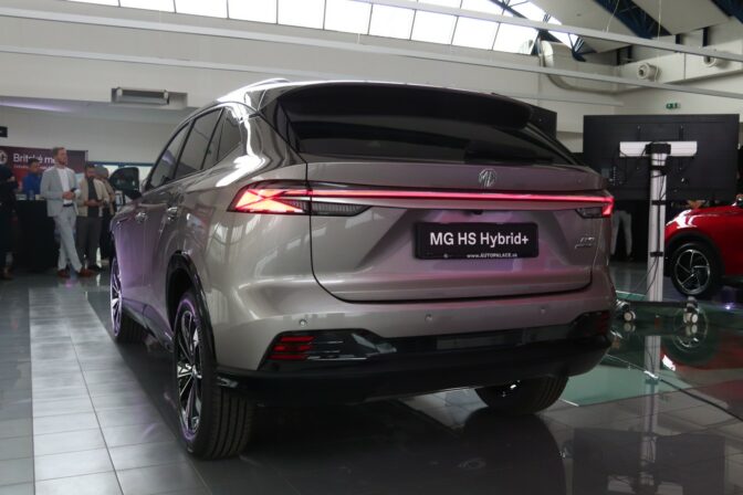 Mg_hs_hybrid svk premiera_03.jpg