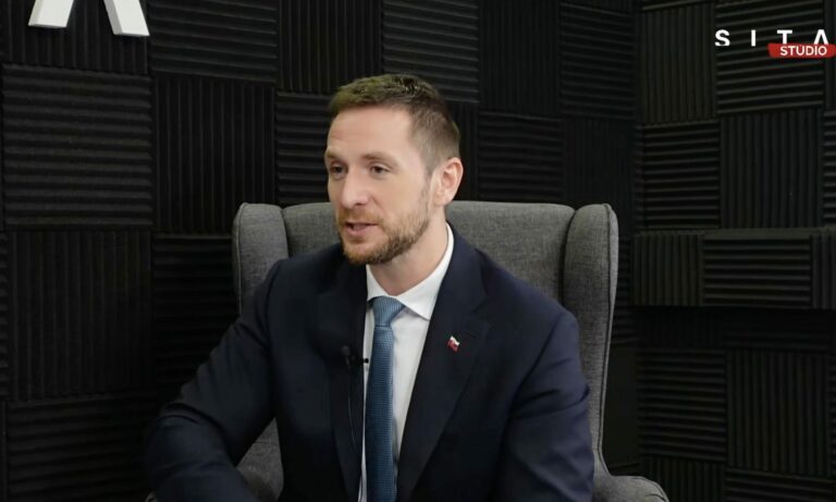 Milan Uhrík