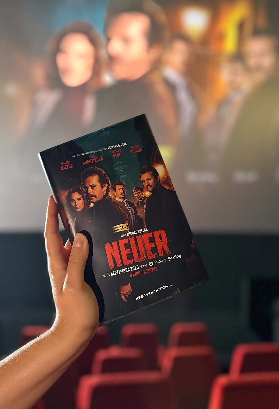 Neuer kniha.jpg