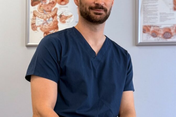 Plastický chirurg Andrej Divok