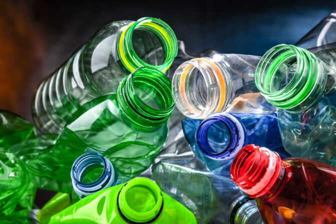 Platba odpadkami? Kaviarne v tejto krajine prijímajú namiesto peňazí plast